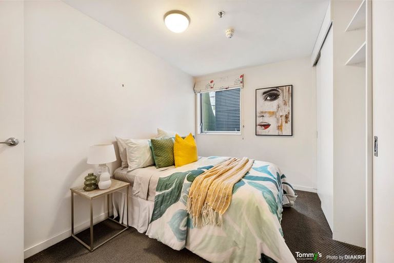 Photo of property in Montreaux Apartments, 3g/164 The Terrace, Wellington Central, Wellington, 6011