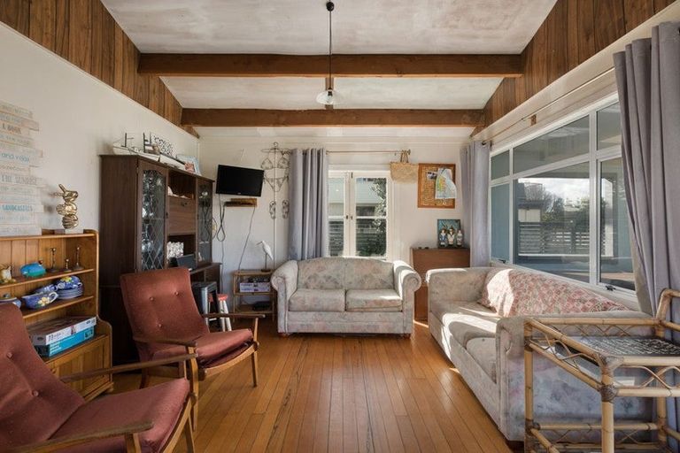 Photo of property in 283 Seaforth Road, Waihi Beach, 3611