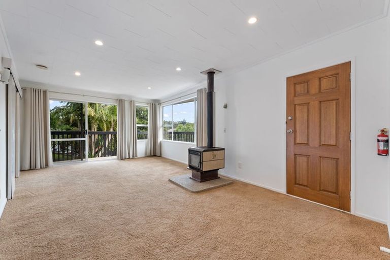 Photo of property in 69 Vandeleur Avenue, Birkdale, Auckland, 0626