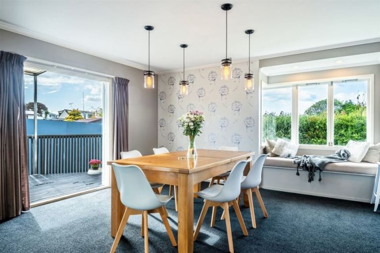 Photo of property in 32 Fairway Avenue, Red Beach, 0932