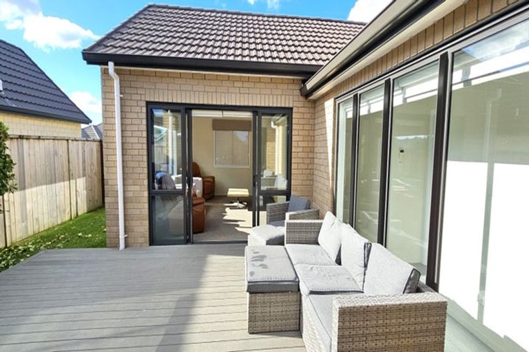 Photo of property in 11 Lanyard Street, Pyes Pa, Tauranga, 3112