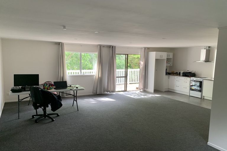 Photo of property in 26 Lauderdale Road, Birkdale, Auckland, 0626