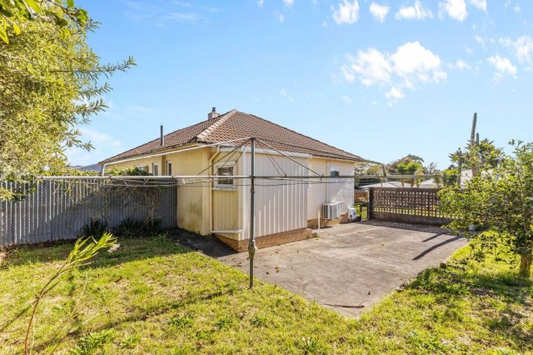 Photo of property in 205 South Road, Spotswood, New Plymouth, 4310