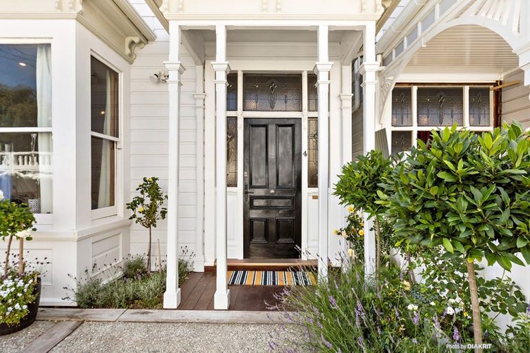 Photo of property in 4 Hobson Street, Thorndon, Wellington, 6011
