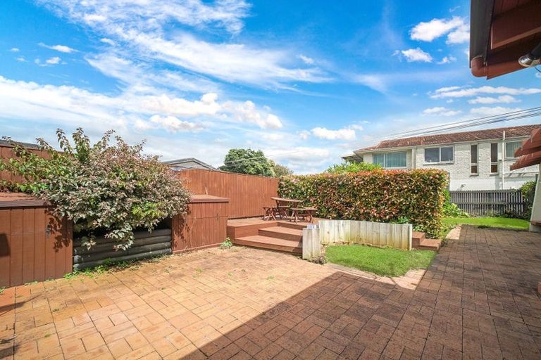 Photo of property in 2 Bramley Drive, Farm Cove, Auckland, 2012