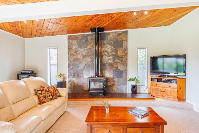 Photo of property in 69 Waterloo Crescent, Hokowhitu, Palmerston North, 4410