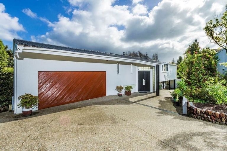 Photo of property in 4 Whitby Crescent, Mairangi Bay, Auckland, 0630