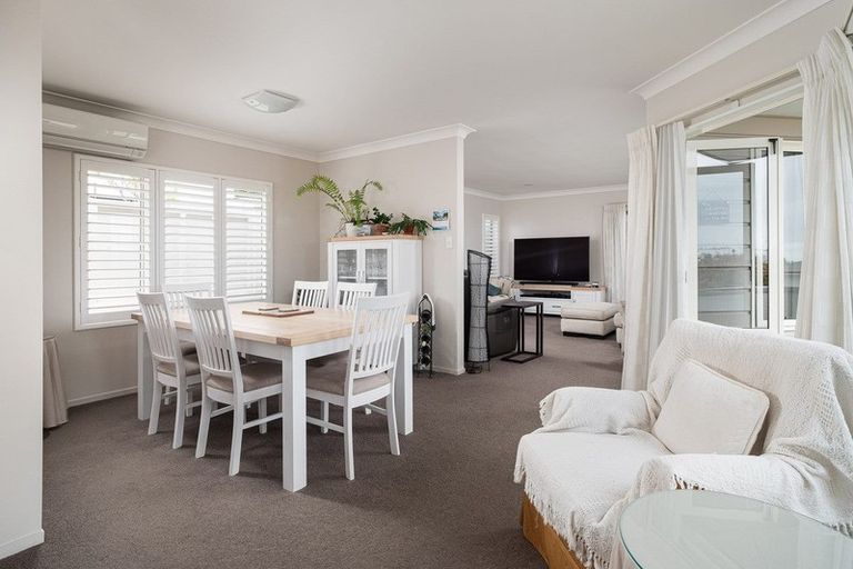 Photo of property in 8a Mana Street, Otumoetai, Tauranga, 3110