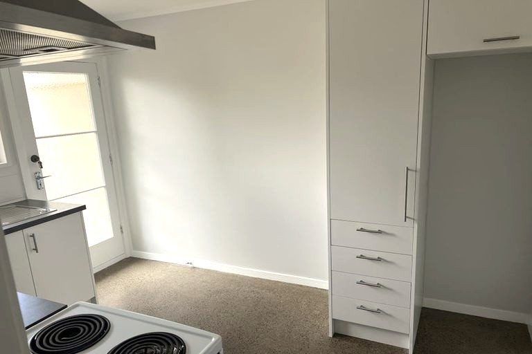 Photo of property in 2/52 Nursery Road, Phillipstown, Christchurch, 8011