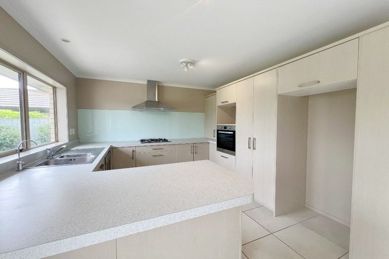 Photo of property in 17 Wessex Place, Rototuna North, Hamilton, 3210