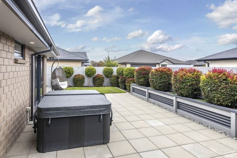 Photo of property in 42 Karere Avenue, Marshland, Christchurch, 8083