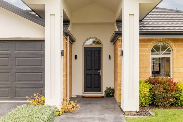 Photo of property in 14 Holbrook Way, Westmorland, Christchurch, 8025