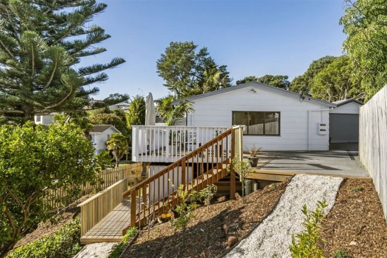 Photo of property in 2/58 James Street, Bayview, Auckland, 0629