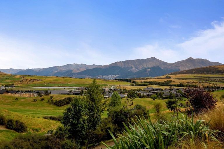 Photo of property in 18 Glenfiddich Road, Jacks Point, Queenstown, 9371