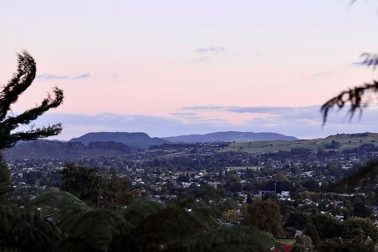 Photo of property in 12 Edward Street, Western Heights, Rotorua, 3015