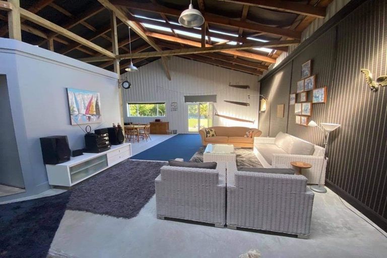 Photo of property in 129 Bridge Street, Eltham, 4322