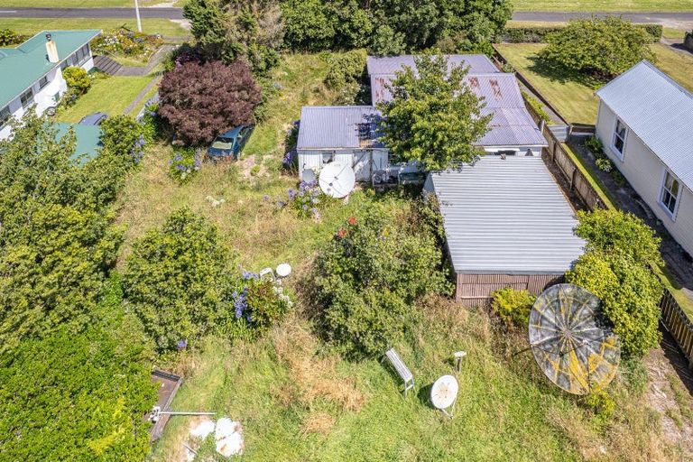 Photo of property in 24 Brassey Street, Waverley, 4510