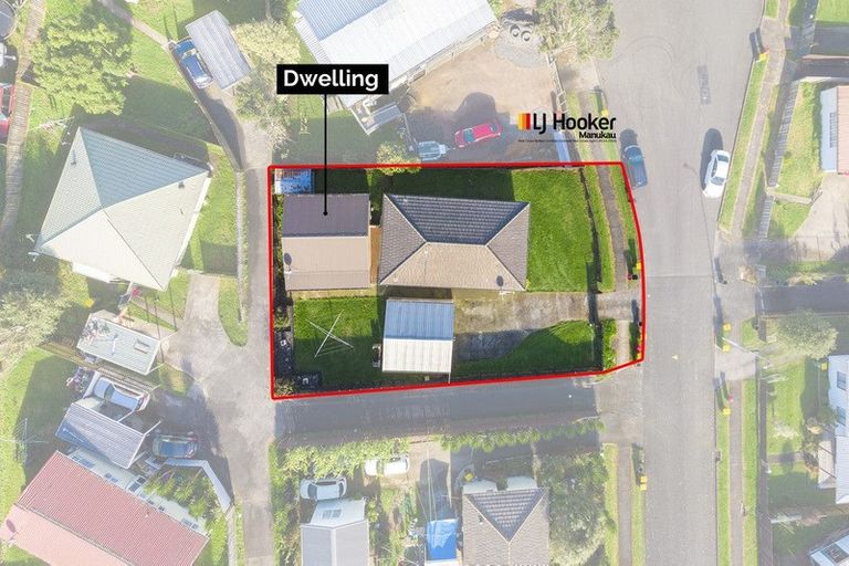 Photo of property in 18 Dungarvon Place, Clendon Park, Auckland, 2103