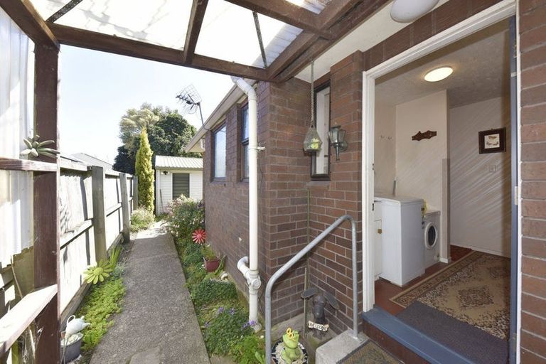 Photo of property in 2/16b Ward Street, Addington, Christchurch, 8024