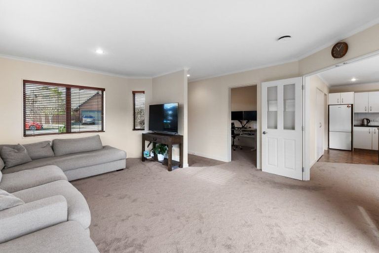 Photo of property in 11 Homewood Avenue, Levin, 5510