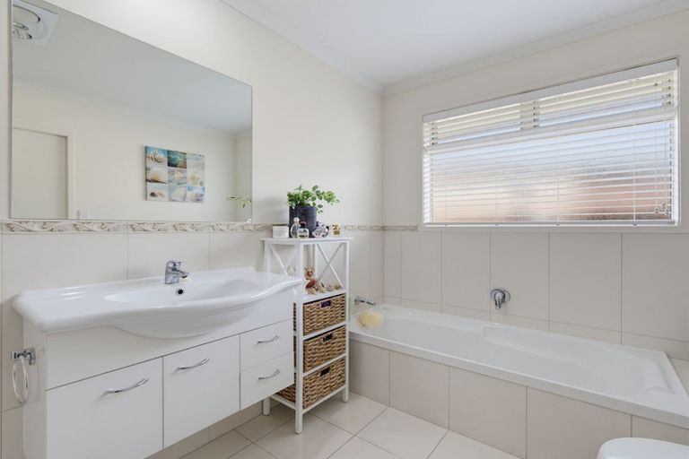 Photo of property in 63b Malta Crescent, Katikati, 3129