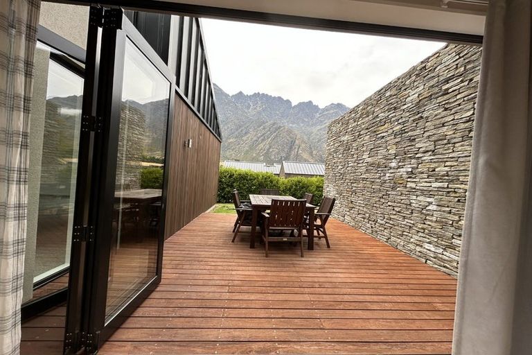 Photo of property in 26 Jacks Point Rise, Jacks Point, Queenstown, 9371