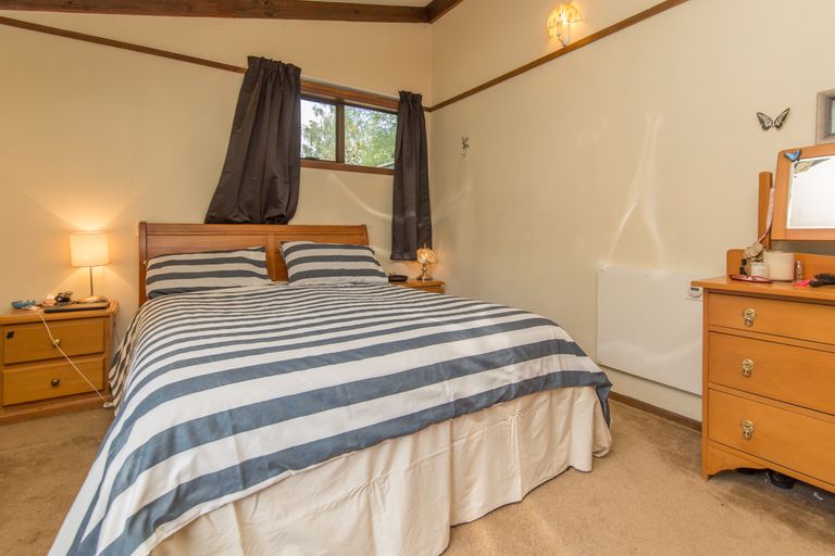 Photo of property in 2/4 Charles Street, Waddington, 7500