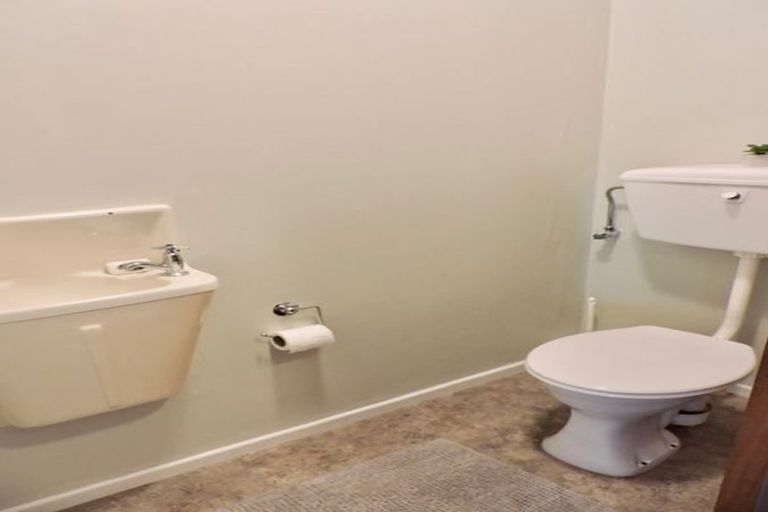 Photo of property in 21a Beauchamp Street, Tawa, Wellington, 5028