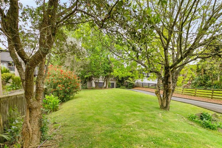 Photo of property in 24 Rimu Road, Oratia, Auckland, 0604