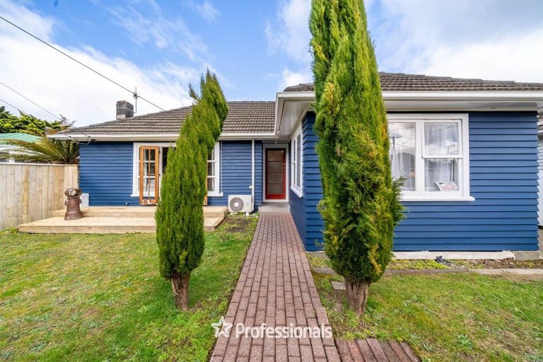 Photo of property in 98 Wood Street, Wainuiomata, Lower Hutt, 5014