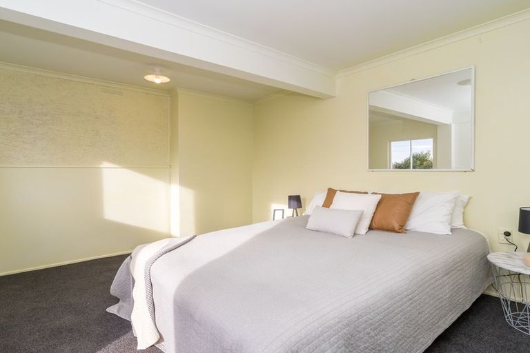 Photo of property in 35 Easther Crescent, Kew, Dunedin, 9012