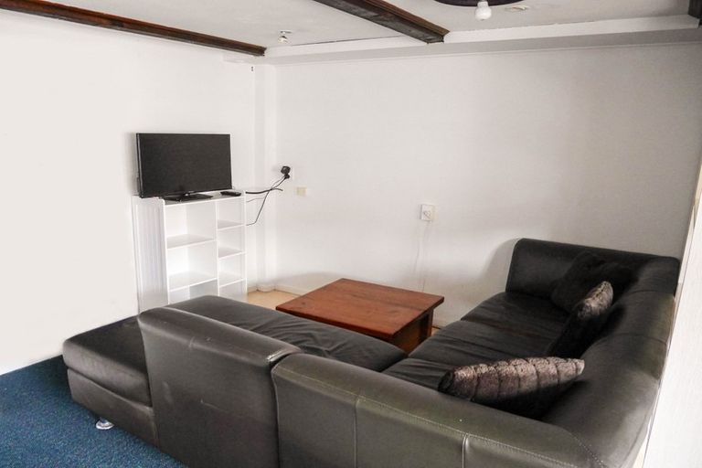 Photo of property in 1/38a Norwood Road, Bayswater, Auckland, 0622