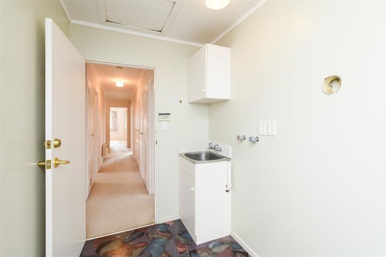 Photo of property in 1 Mcilwaine Place, Marton, 4710