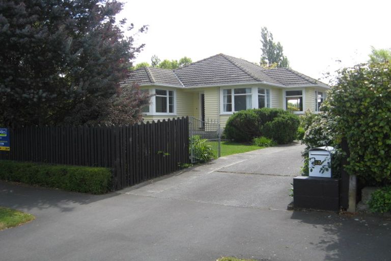 Photo of property in 25 Canberra Place, Redwood, Christchurch, 8051