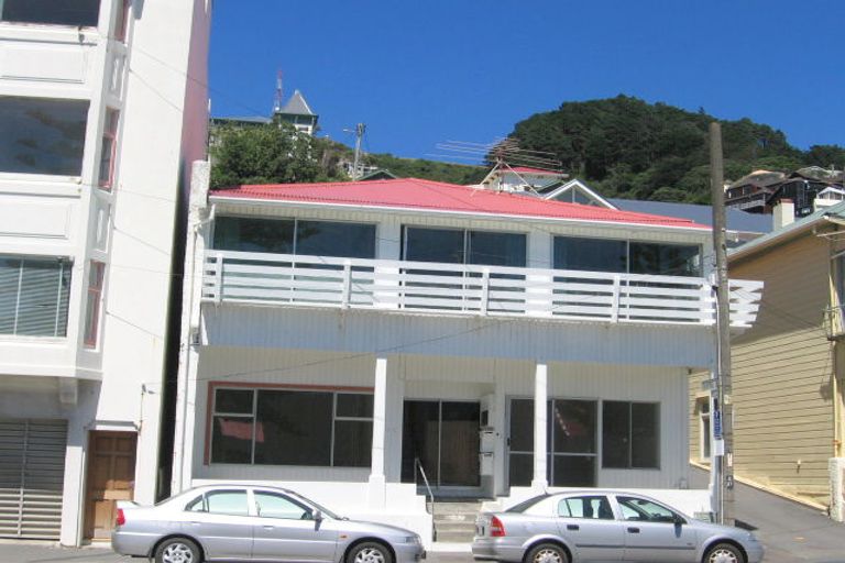 Photo of property in 244 Oriental Parade, Oriental Bay, Wellington, 6011