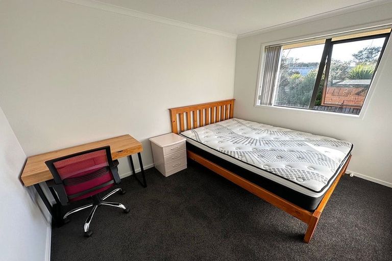 Photo of property in 78 Bluebird Crescent, Unsworth Heights, Auckland, 0632