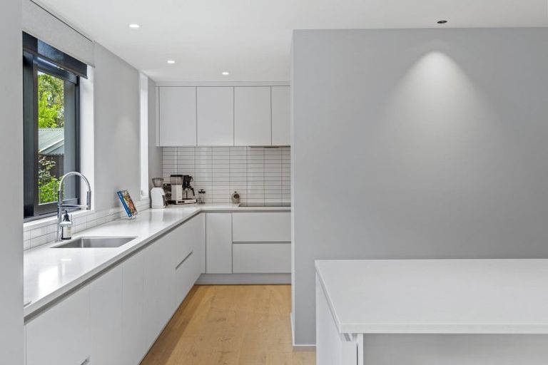 Photo of property in 36 Weka Street, Fendalton, Christchurch, 8041