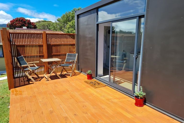 Photo of property in 4 Gavin Road, Raumati Beach, Paraparaumu, 5032