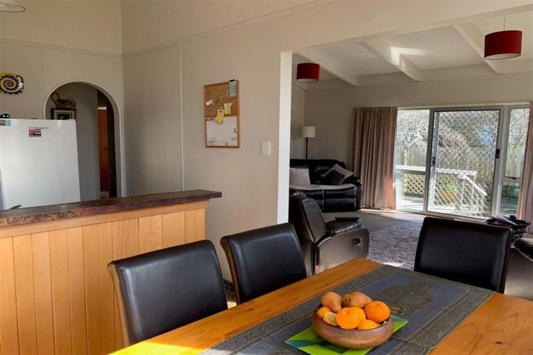 Photo of property in 12 Sarten Street, Waitara, 4320