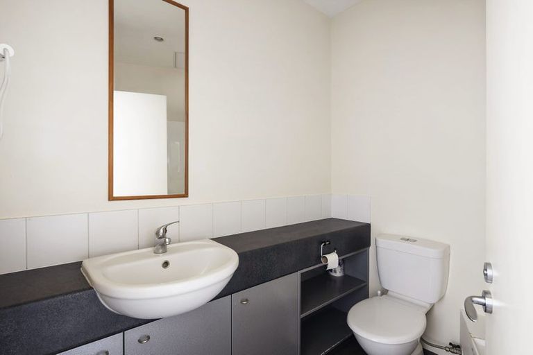Photo of property in Hume House, 9/152 The Terrace, Wellington Central, Wellington, 6011