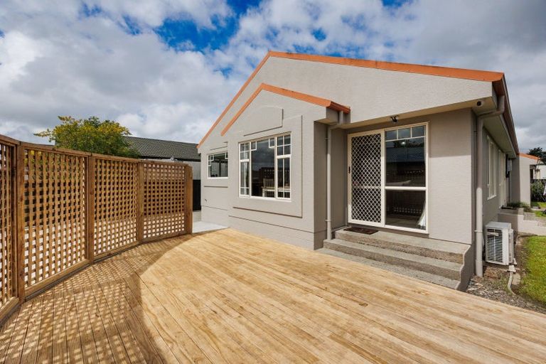Photo of property in 47 Dalfield Place, Highbury, Palmerston North, 4412