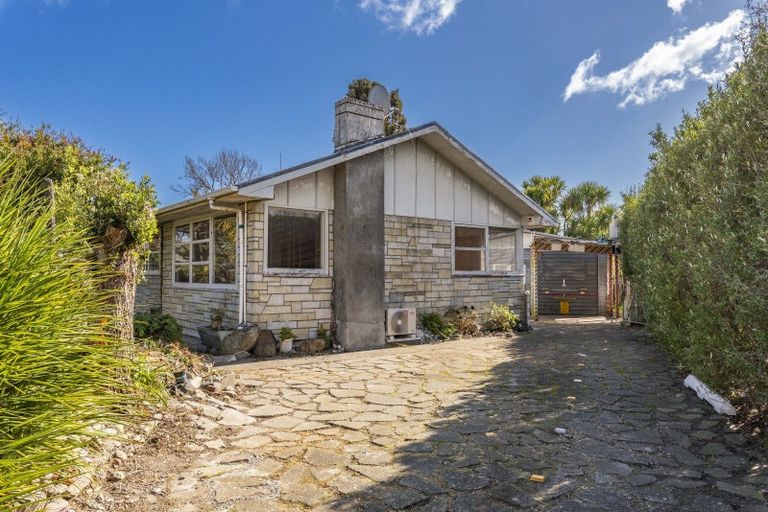 Photo of property in 7 Awatea Avenue, Paraparaumu, 5032