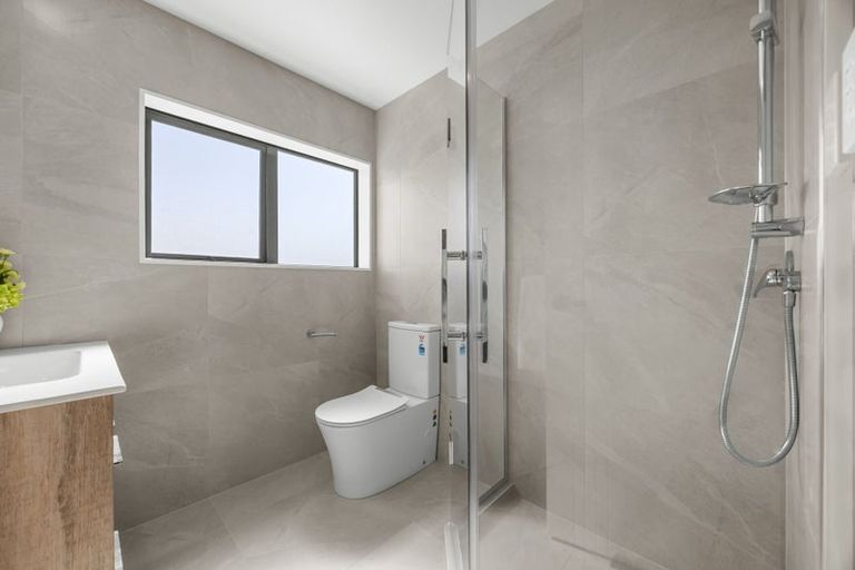 Photo of property in 9a Tangelo Place, Bucklands Beach, Auckland, 2012