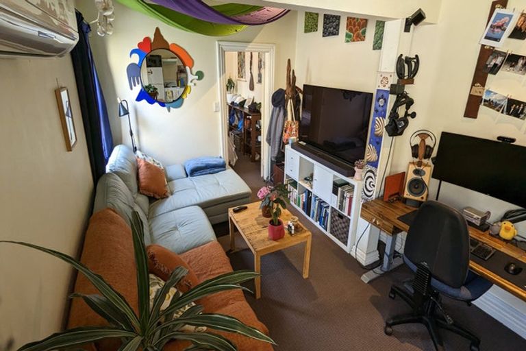 Photo of property in 54 Pirie Street, Mount Victoria, Wellington, 6011