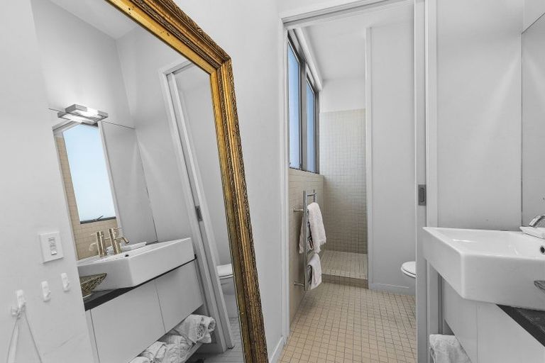 Photo of property in 68 Ludlam Street, Seatoun, Wellington, 6022