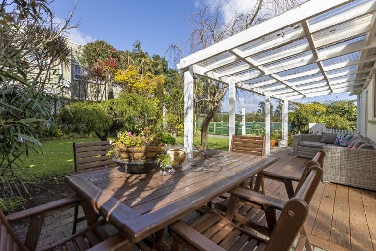 Photo of property in 383 Saint Aubyn Street, Moturoa, New Plymouth, 4310