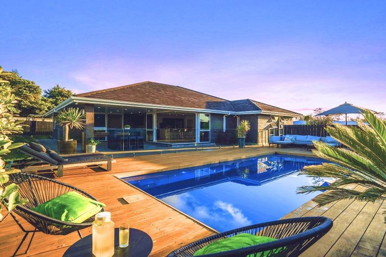 Photo of property in 35a Trigg Road, Huapai, Kumeu, 0810
