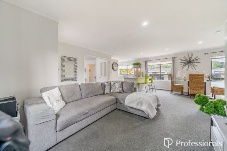 Photo of property in 10 Cottle Heath Close, Manor Park, Lower Hutt, 5019
