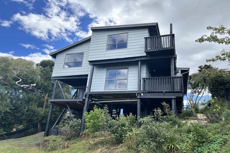 Photo of property in 1 Bay View Road, Raglan, 3225