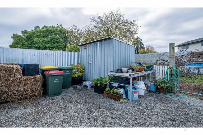 Photo of property in 12 Parsonage Road, Waimate, 7924